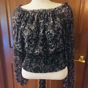 Multi gray and black top.